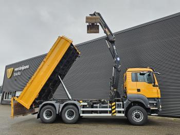 TGS 26.360 6X6 BB / HMF CRANE / 2 SIDE TIPPER